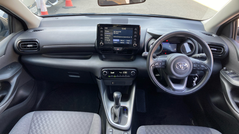 Toyota Yaris 1.5 Hybrid Design 5dr CVT Hybrid Hatchback